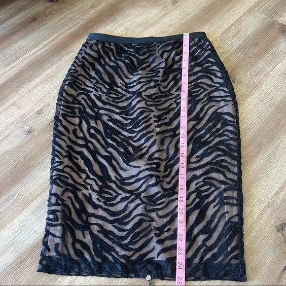 BCBGMAXAZRIA Irisa Lace Skirt XS - Picture 9 of 11